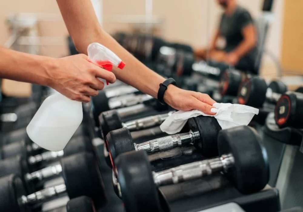 Se busca personal para limpieza de gimnasio